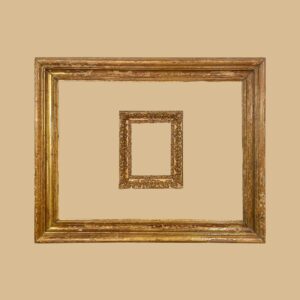 Grande cornice lignea laccata (restauro scientifico) XVI sec - cm 110x90 Cornice in pastiglia XVIII sec - cm 30x40